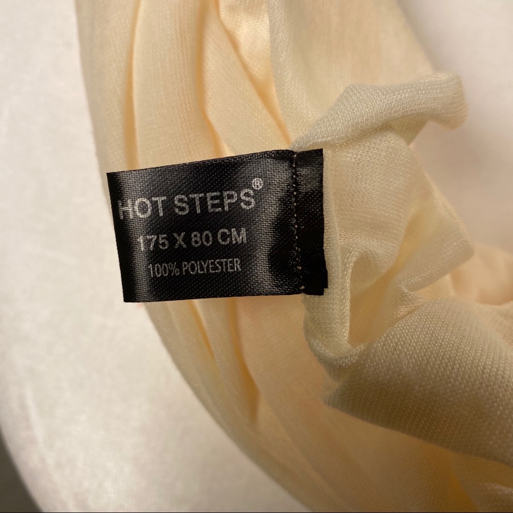 ⭐️SEE NEW LISTING⭐️Hot Steps Ivory Foulard Scarf - Picture 4 of 6